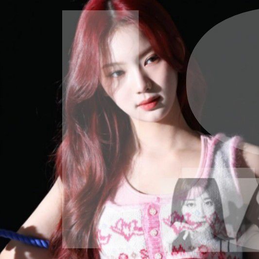 Latest photo of ISA (STAYC)