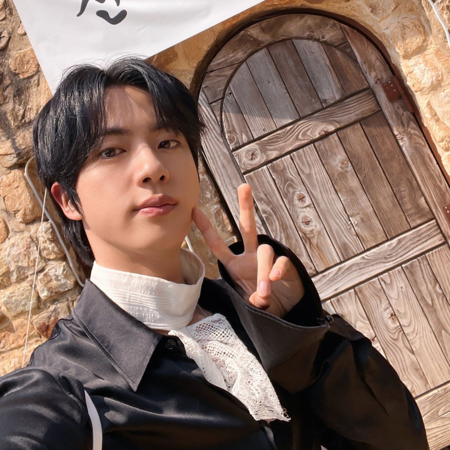 진 (방탄소년단) 최근 활동샷