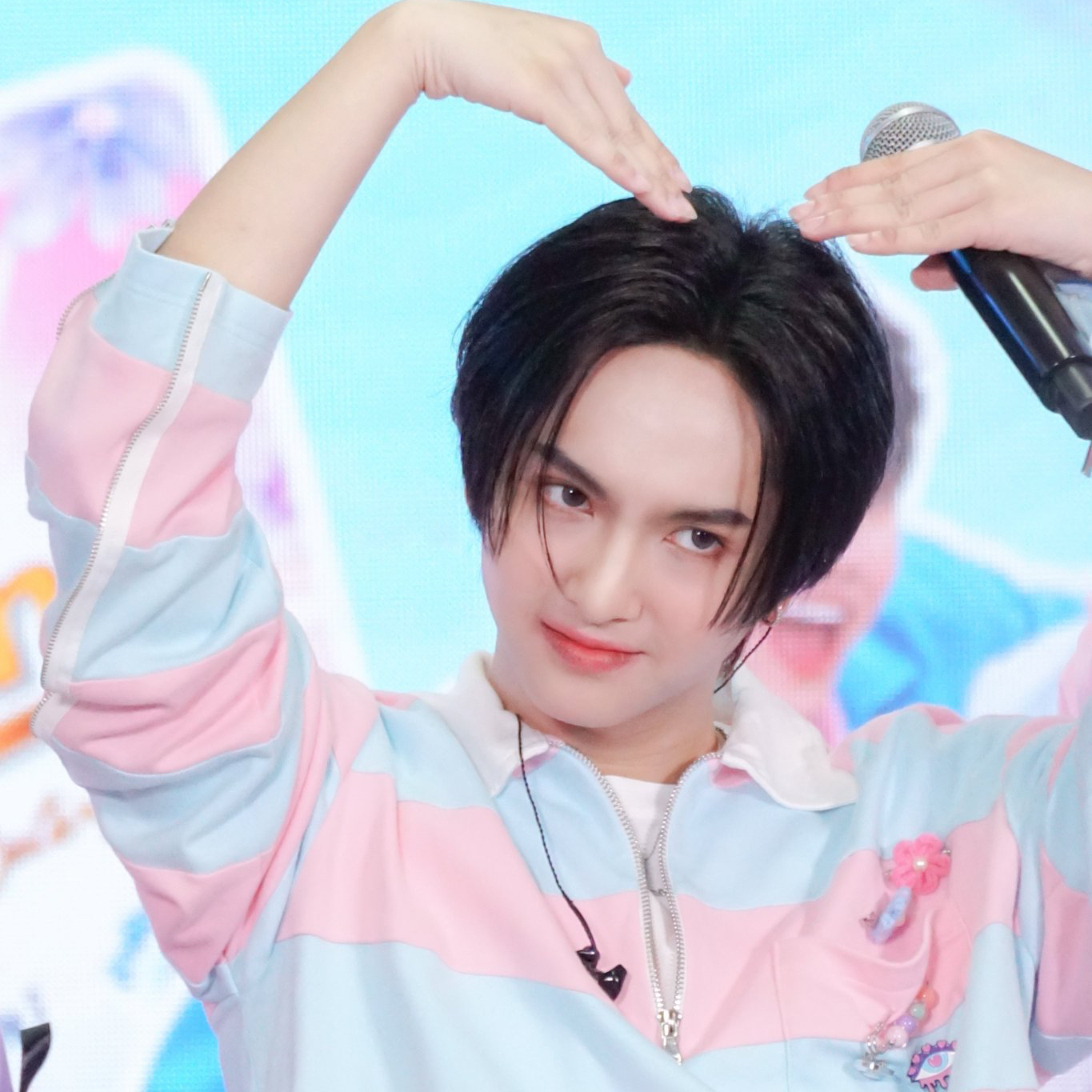 A moment captured by Copper (BUS)'s fan