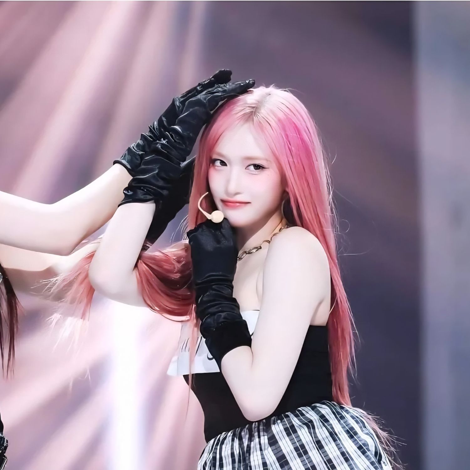 Behind-the-scenes cut of Leeseo (IVE)