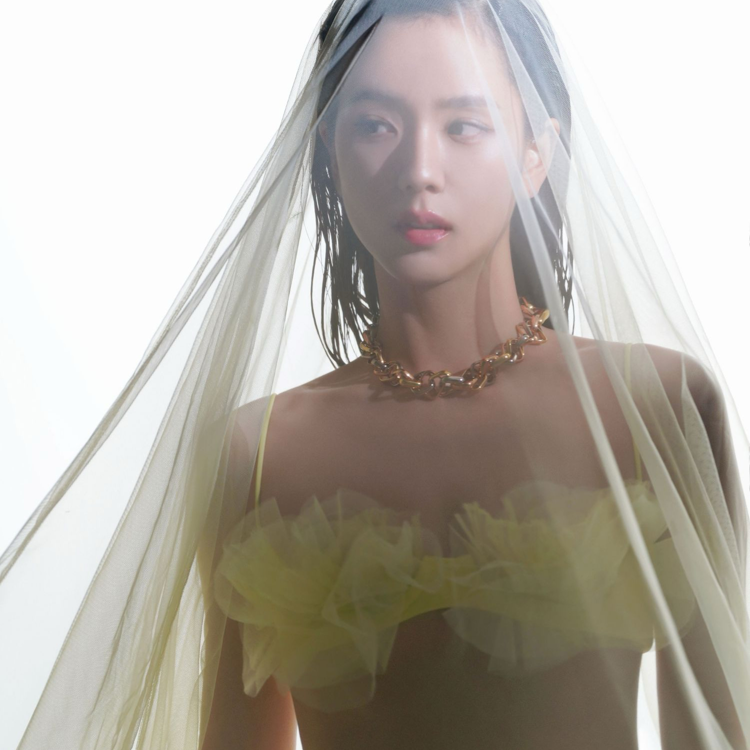 Behind-the-scenes cut of Jisoo (BLACKPINK)