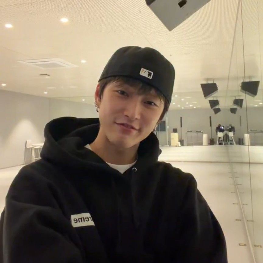 Behind-the-scenes cut of Seunghan