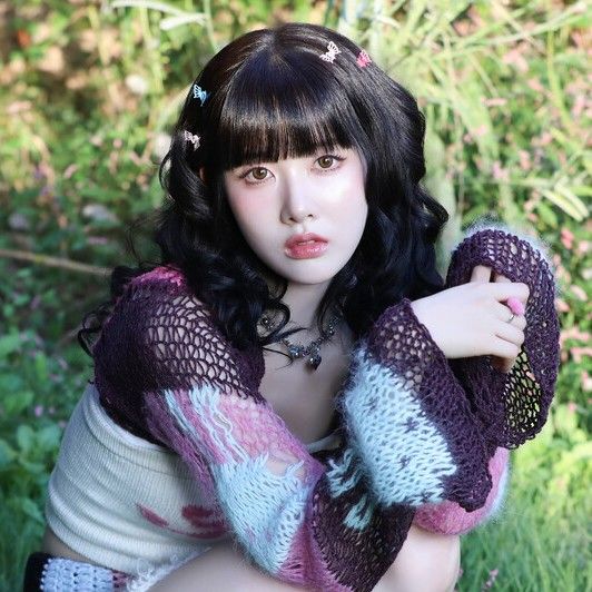 Recent activity shot of Sieun (STAYC)