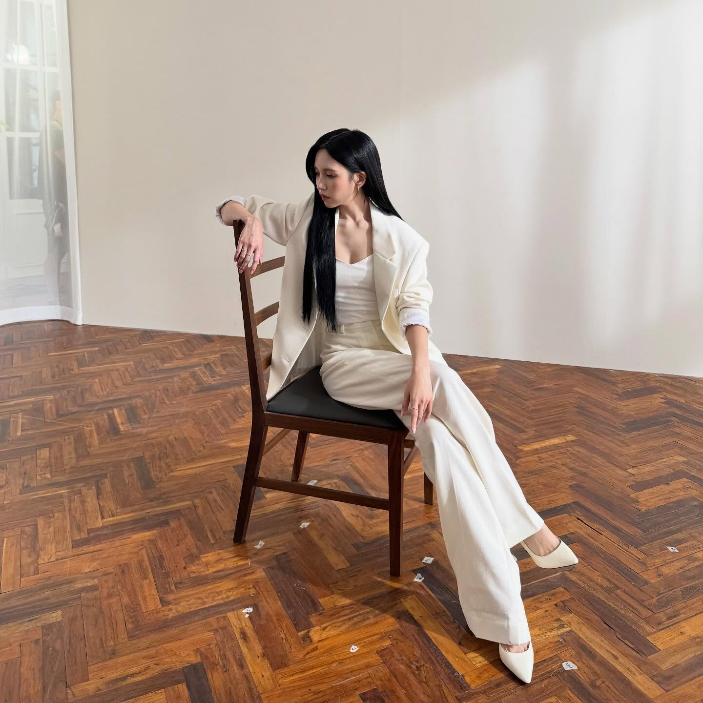 Behind-the-scenes cut of Mina (TWICE)