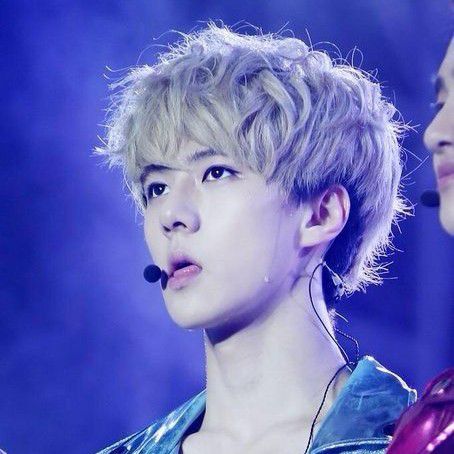 A moment captured by Sehun (EXO)'s fan