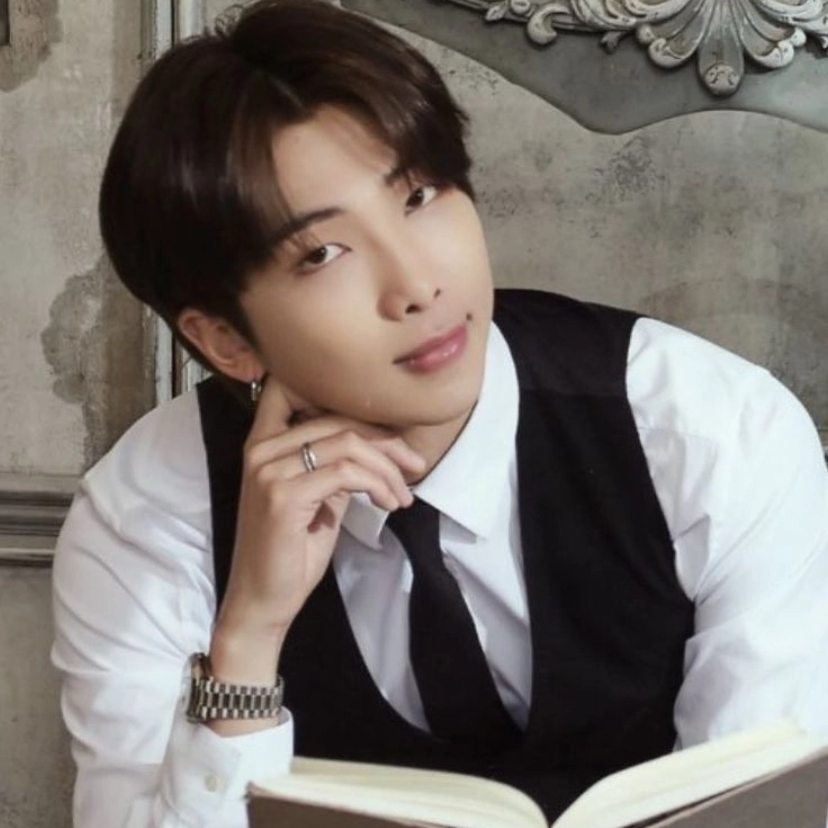Behind-the-scenes cut of RM (BTS)
