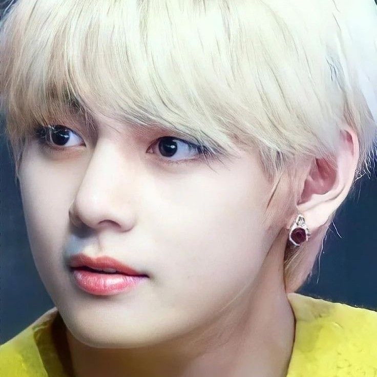 A moment captured by V (BTS)'s fan