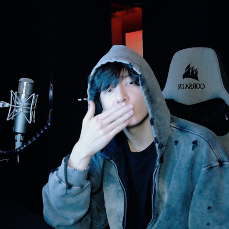 A moment captured by Kihyun (MONSTA X)'s fan