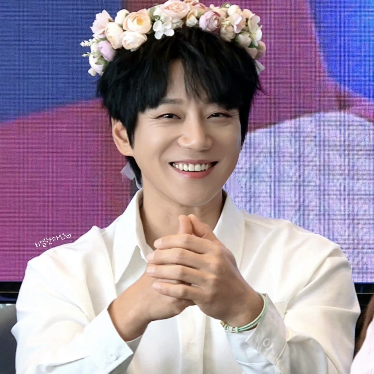 Recent activity shot of Hwang Chiyeol