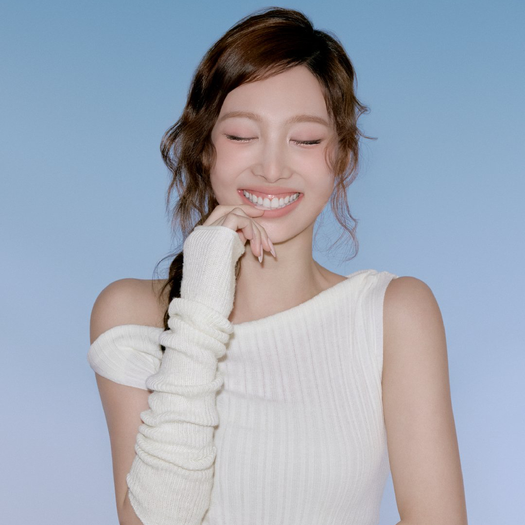 Latest photo of Nayeon (TWICE)