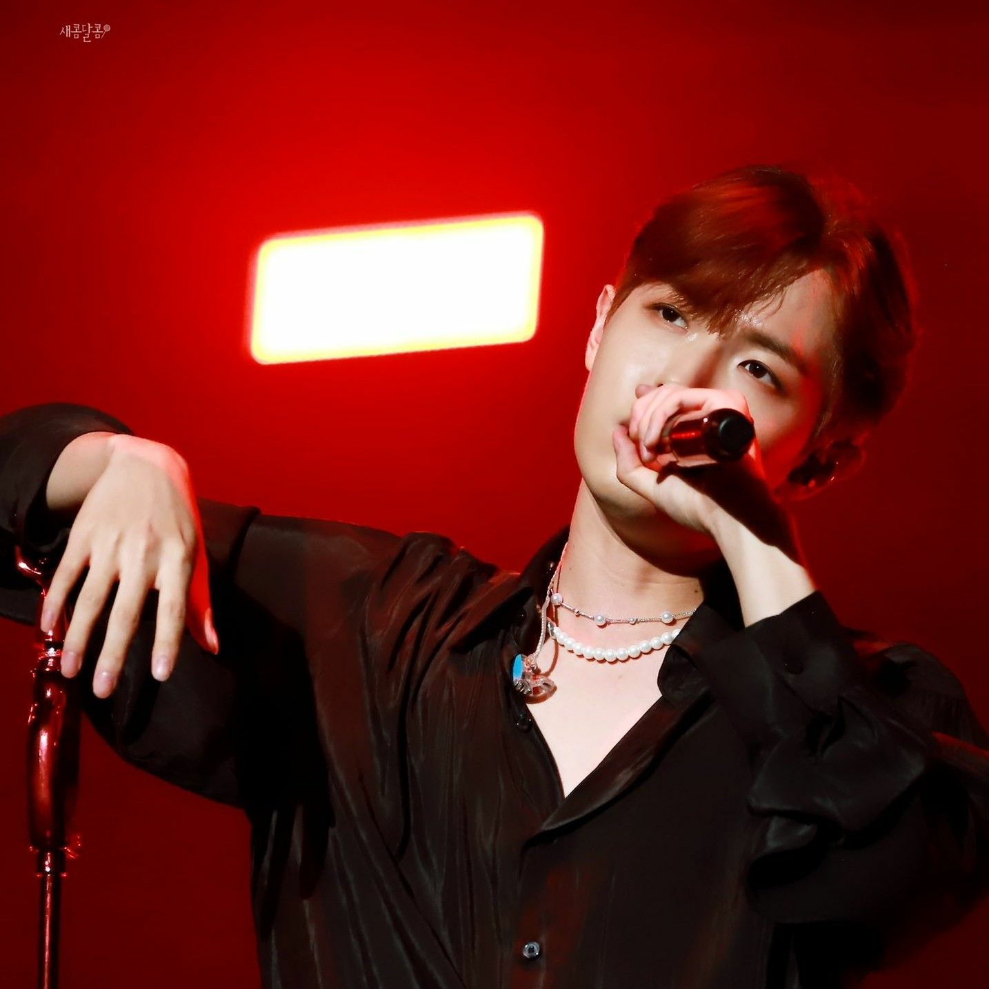 Behind-the-scenes cut of Kim Jaehwan