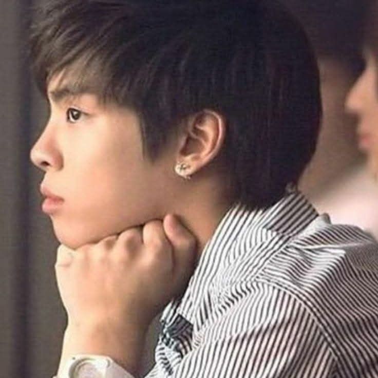 Behind-the-scenes cut of Jonghyun (SHINee)