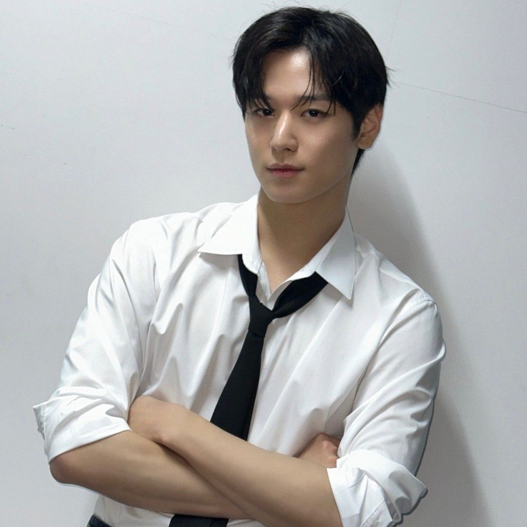 Latest photo of Juyeon (THE BOYZ)