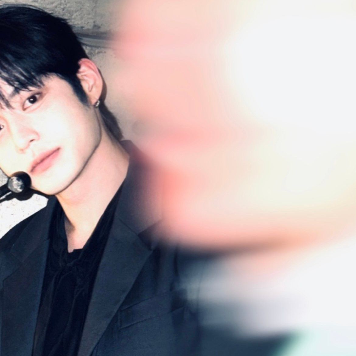 Recent activity shot of Kim Jiwoong (ZEROBASEONE)