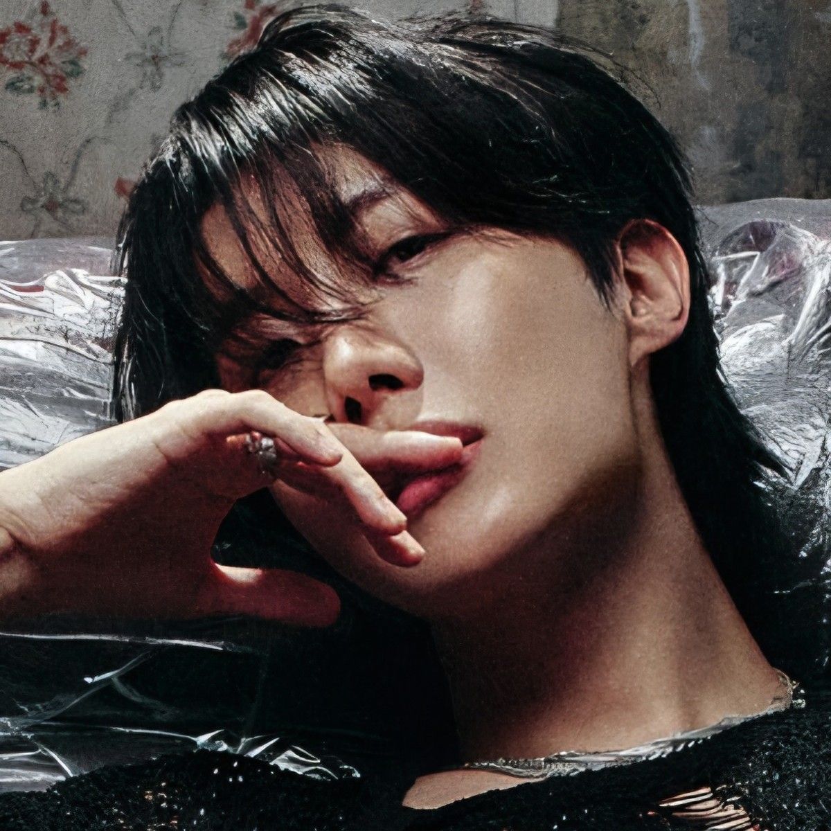 Latest photo of j-hope (BTS)