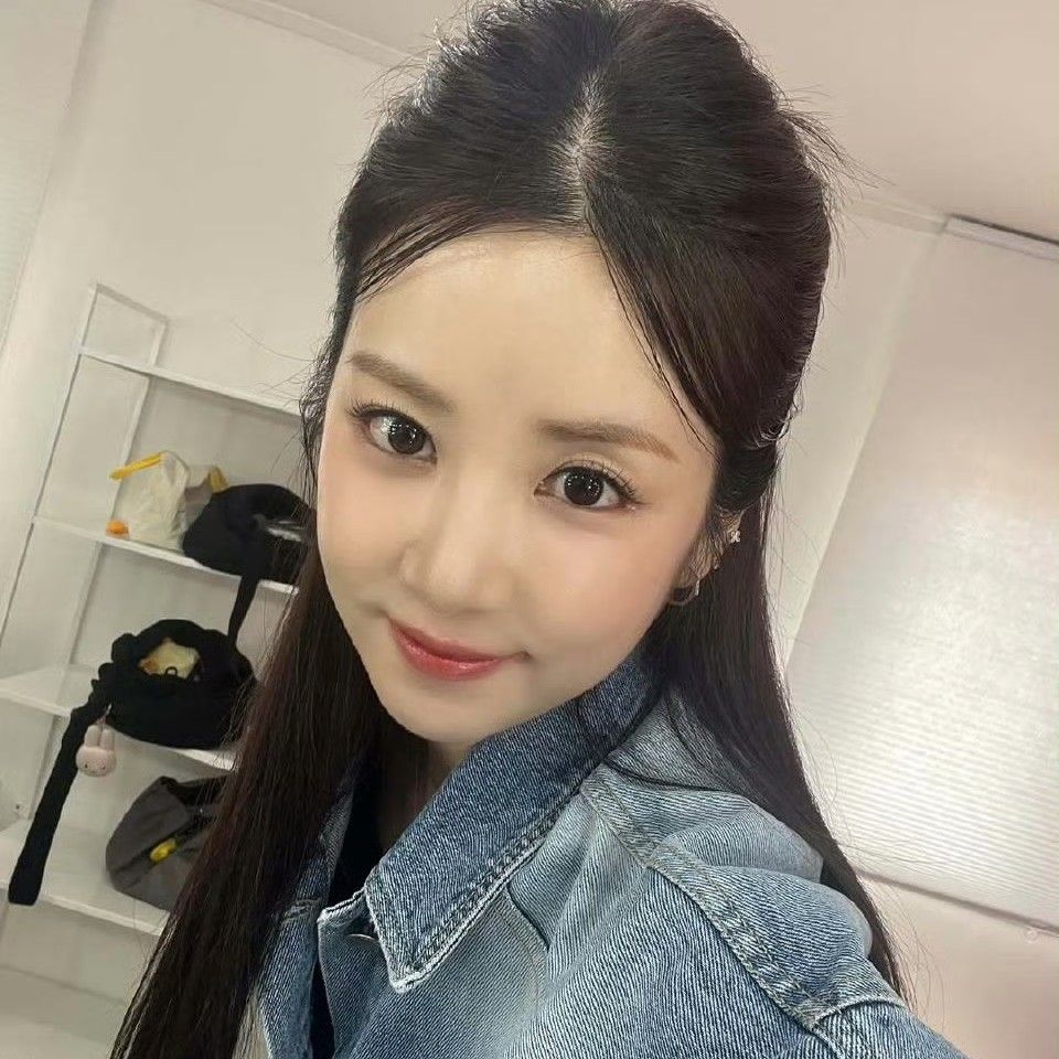A moment captured by Park Chorong (Apink)'s fan