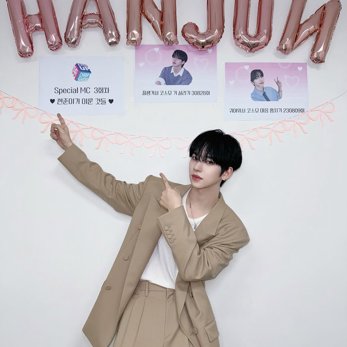 Behind-the-scenes cut of Hanjun (n.SSign)