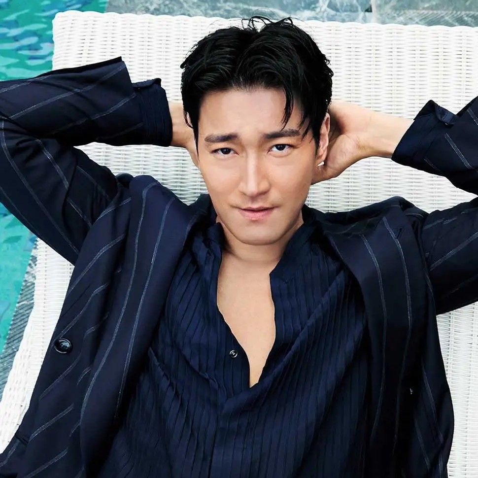 Recent activity shot of Siwon (Super Junior)
