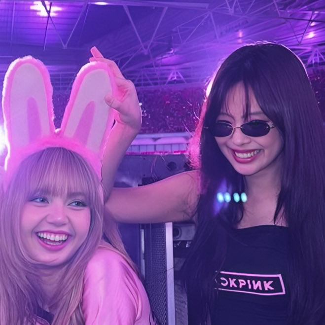 Lisa (BLACKPINK)的最新活動照片