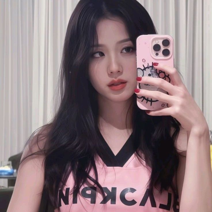 Recent activity shot of Jisoo (BLACKPINK)