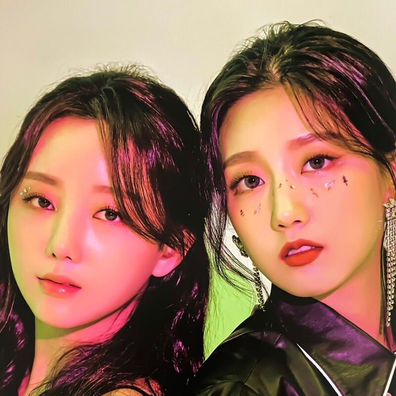 Recent activity shot of Lovelyz