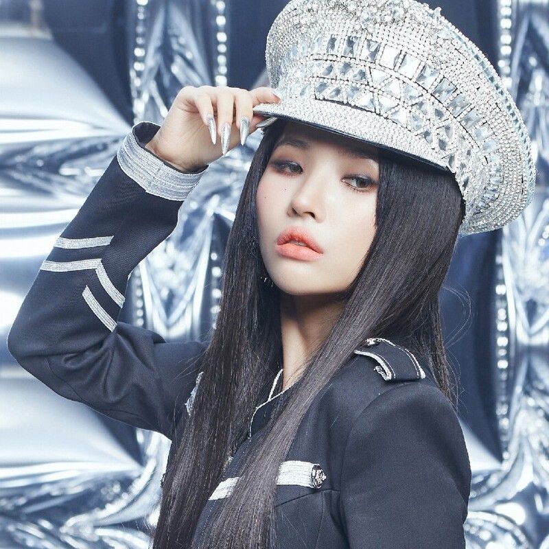 Latest photo of Soyeon (i-dle)