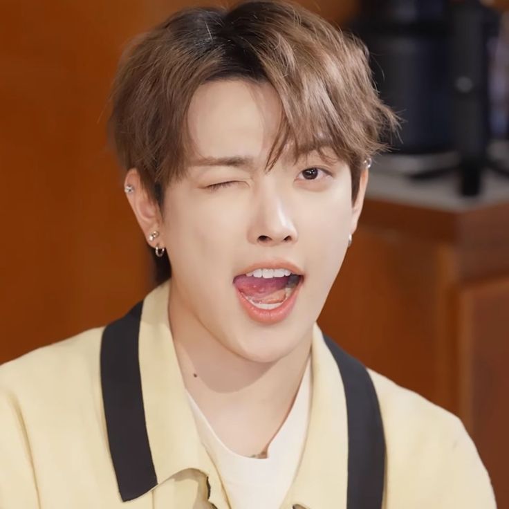 Behind-the-scenes cut of Hongjoong (ATEEZ)