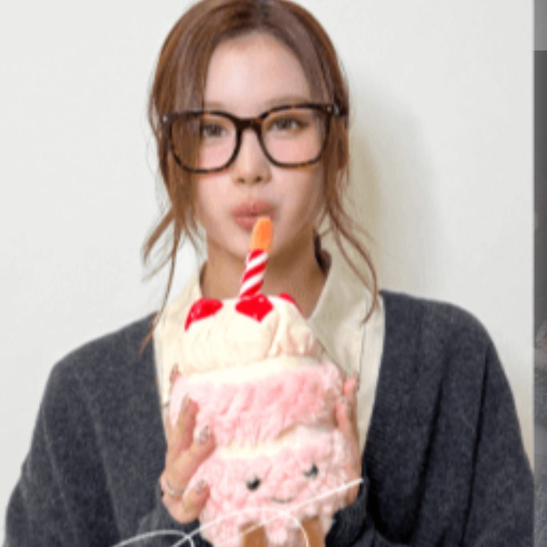 サナ (TWICE)の最近の活動写真