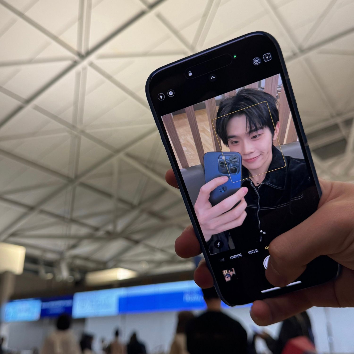 Recent activity shot of Kim Taerae (ZEROBASEONE)