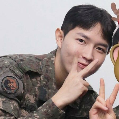 Foto aktivitas terbaru Kim Jaehwan