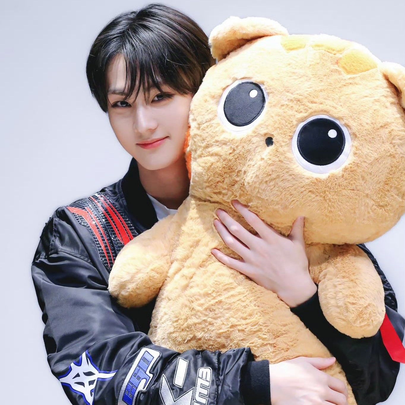 Latest photo of Jungwon (ENHYPEN)