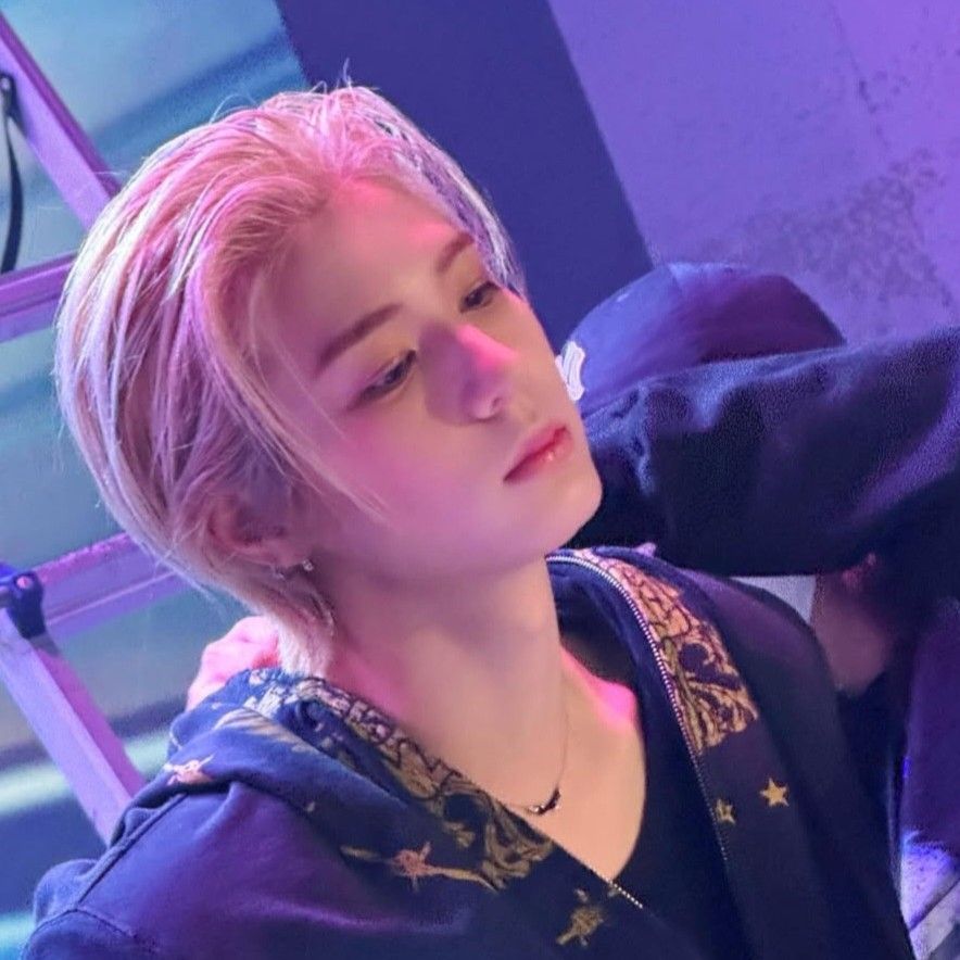 Behind-the-scenes cut of Leehan (BOYNEXTDOOR)