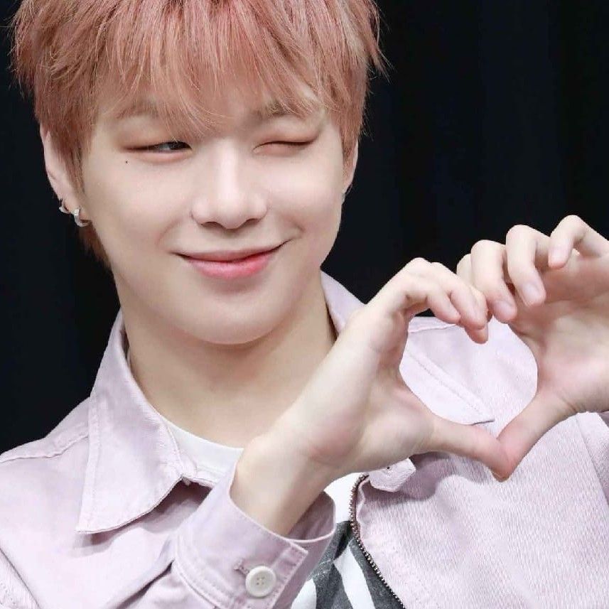 Behind-the-scenes cut of Kang Daniel