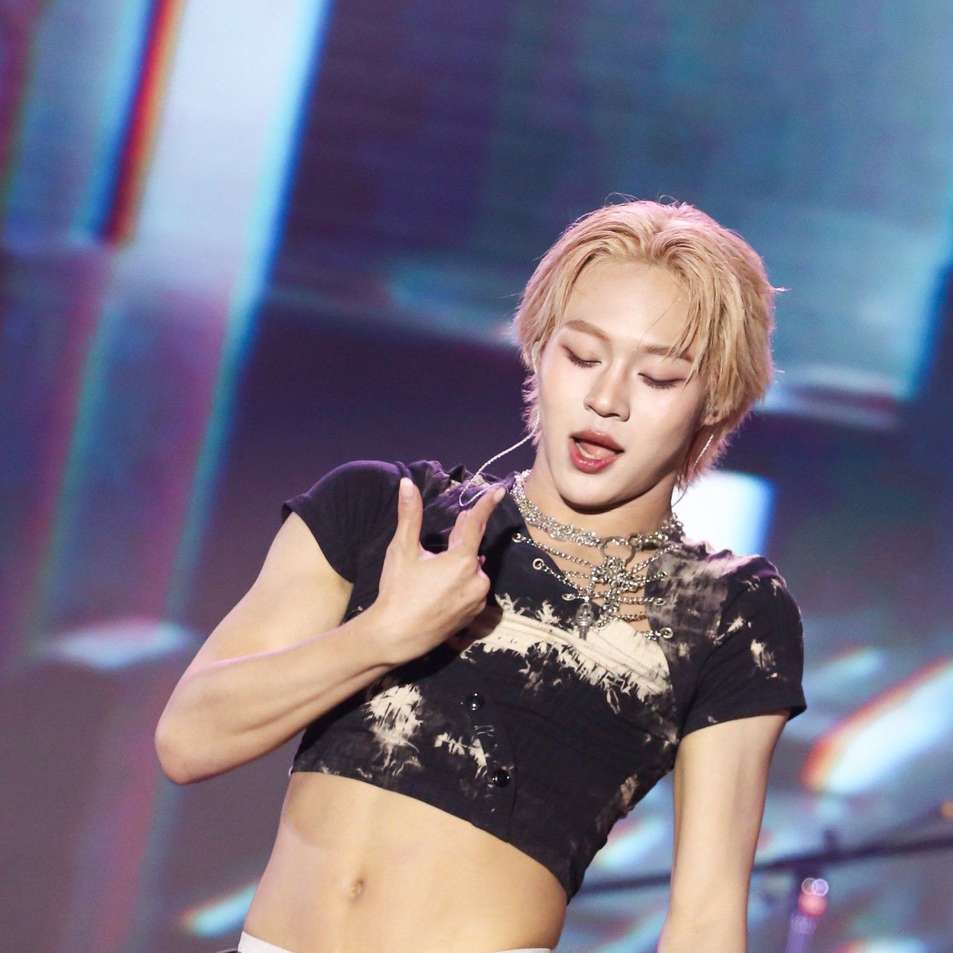 Behind-the-scenes cut of Lego (LYKN)