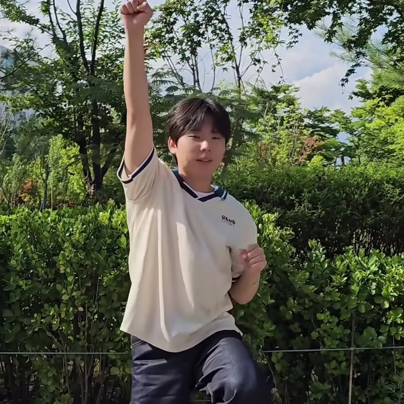 Recent activity shot of Jung Seunghwan