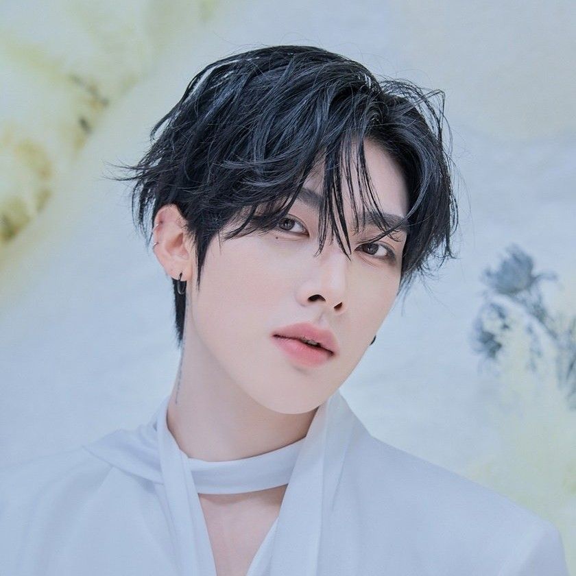 Latest photo of Ricky (ZEROBASEONE)