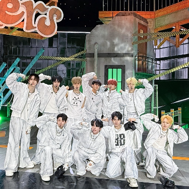 A moment captured by Xikers's fan