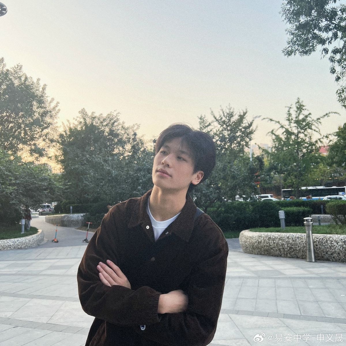 Behind-the-scenes cut of Shen (NexT1DE)