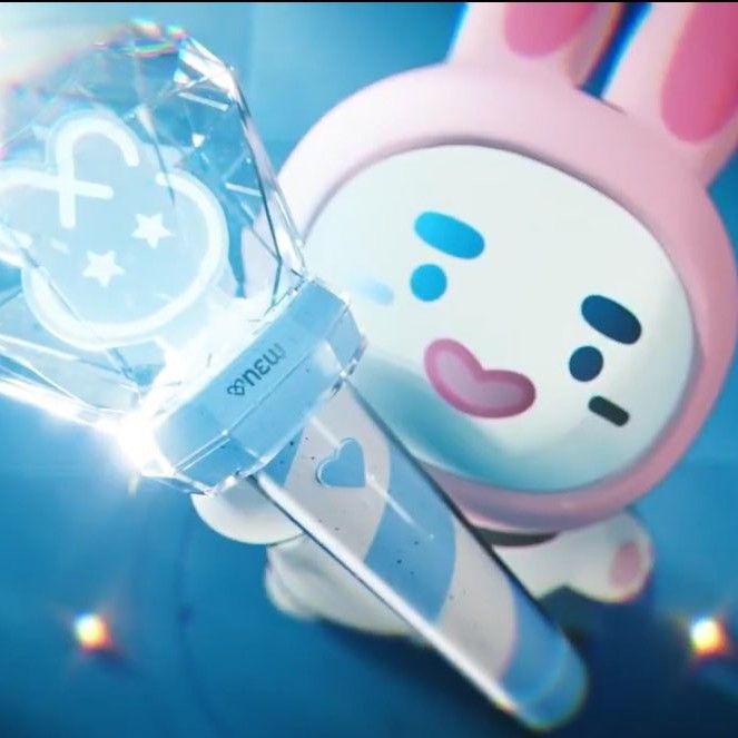 A moment captured by Onew (SHINee)'s fan