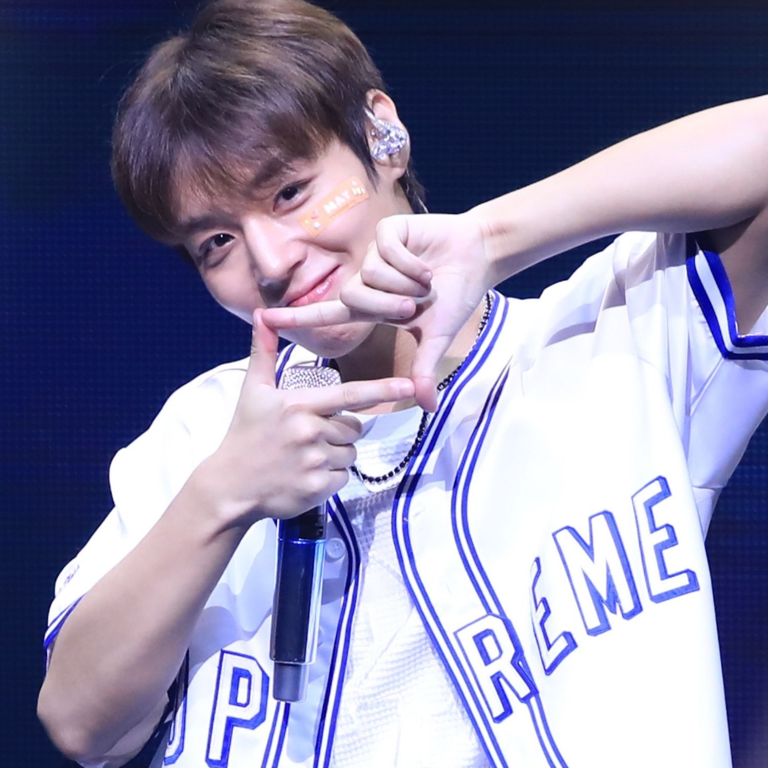 Momen yang diabadikan oleh penggemar Park Jihoon