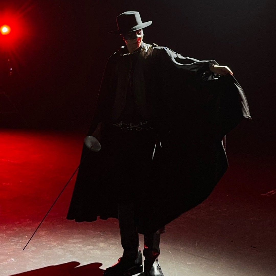 Behind-the-scenes cut of MJ (ASTRO)