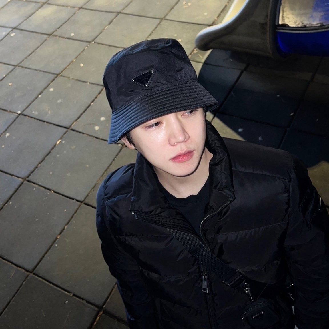 Behind-the-scenes cut of REN