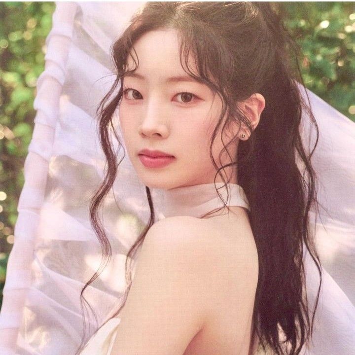 Recent activity shot of Dahyun (TWICE)