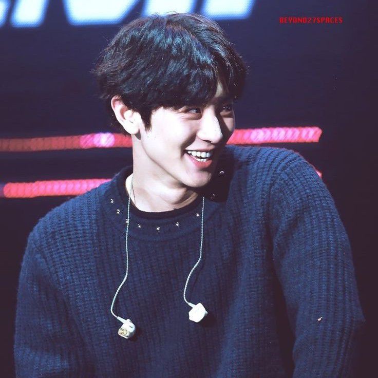 A moment captured by Chanyeol (EXO)'s fan