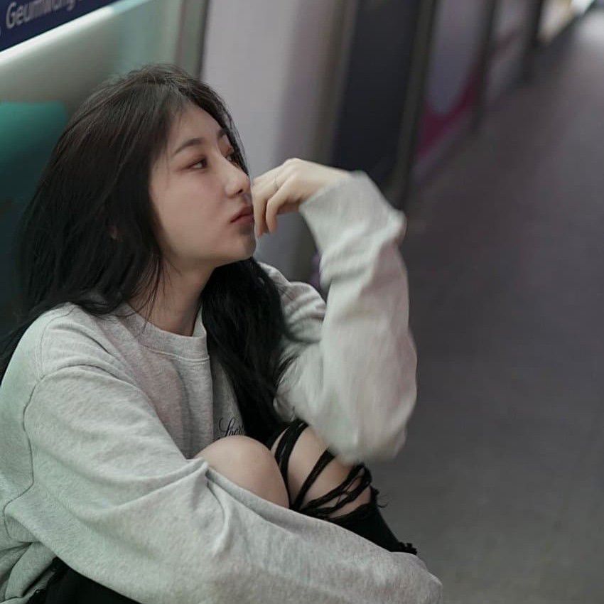 Latest photo of Lee Chaeyeon