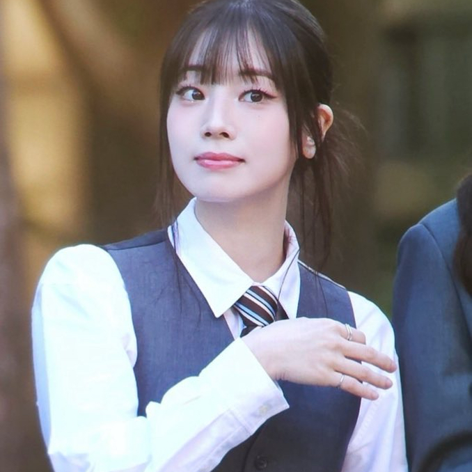 Behind-the-scenes cut of Dahyun (TWICE)