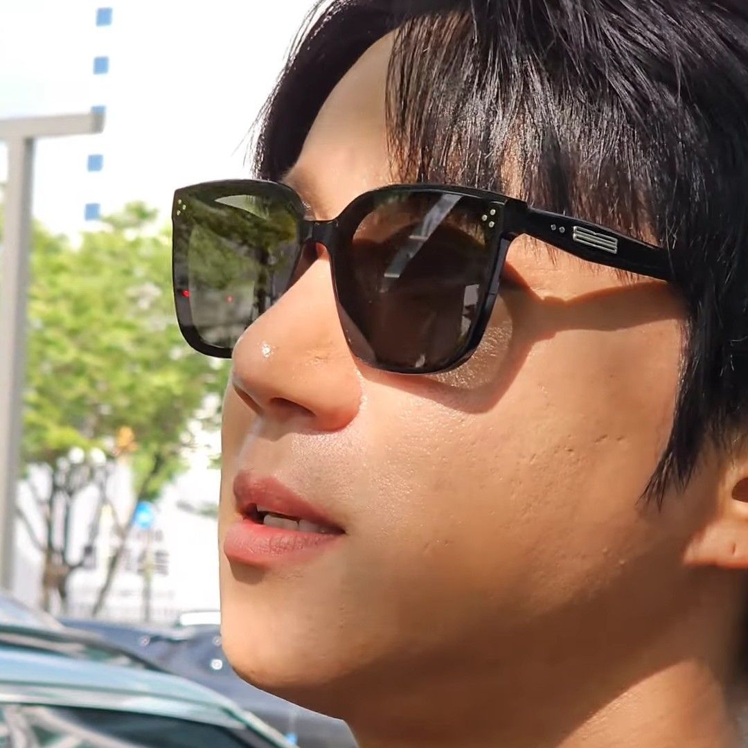 Behind-the-scenes cut of Hwang Chiyeol