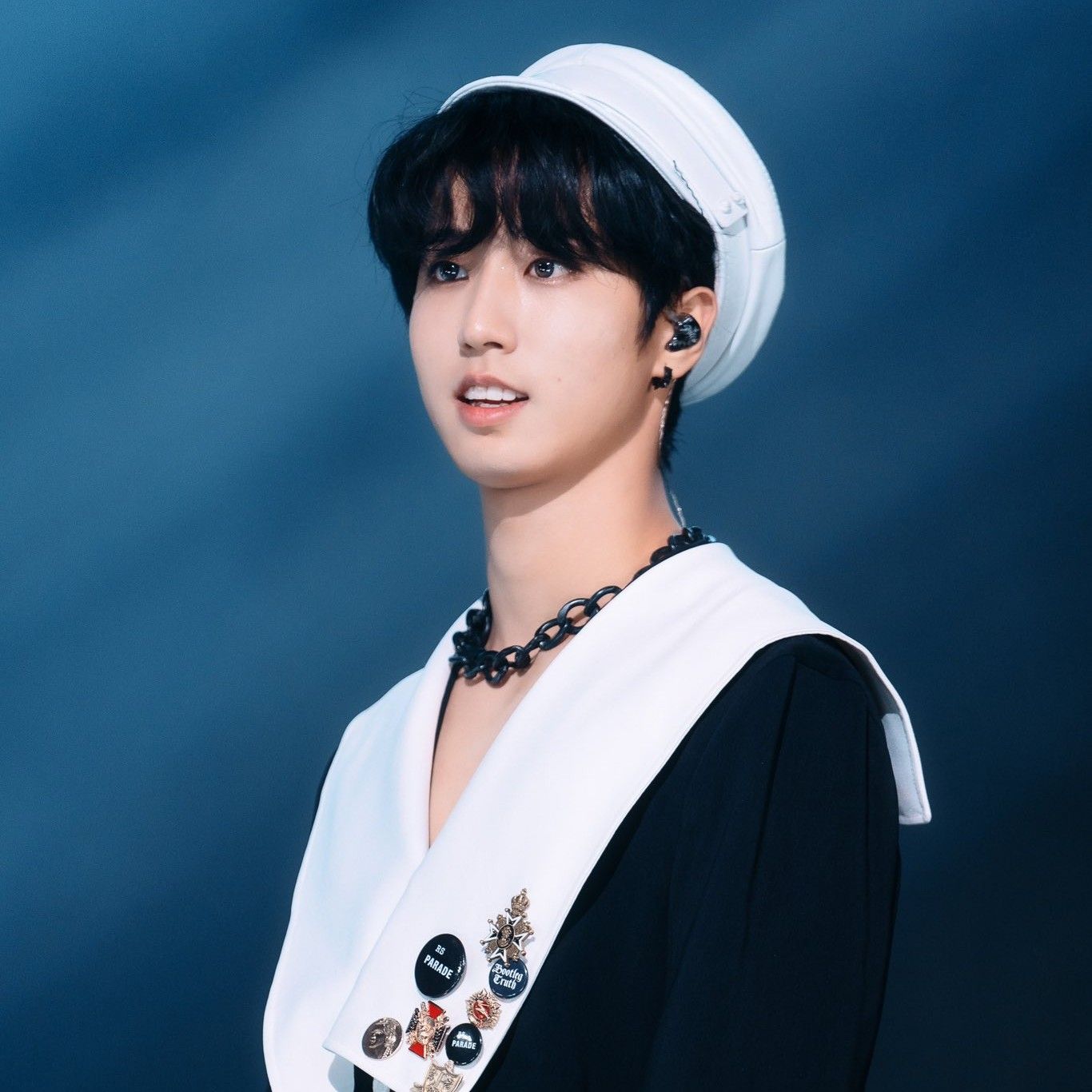 Behind-the-scenes cut of HAN (Stray Kids)