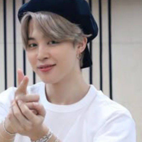 Behind-the-scenes cut of V (BTS)