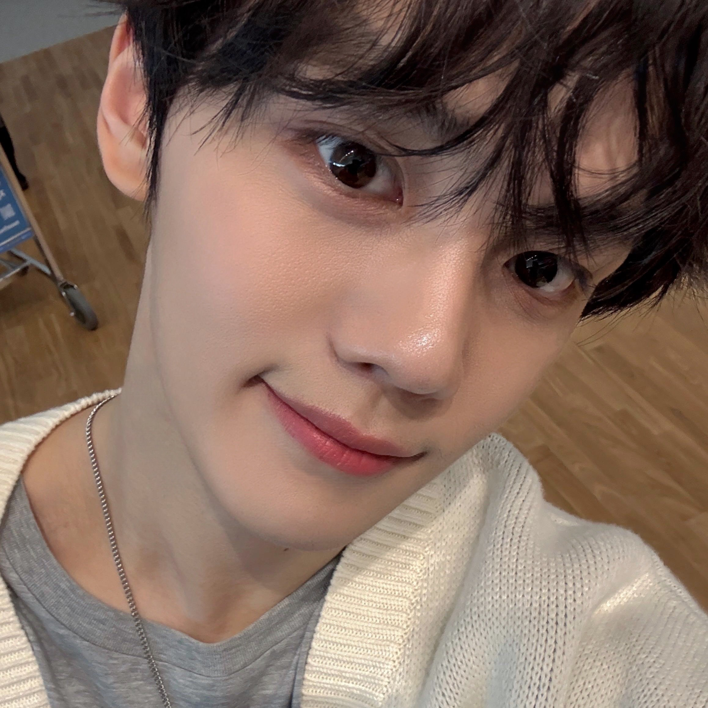 Behind-the-scenes cut of Kim Gyuvin (ZEROBASEONE)